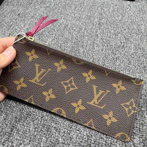 Louis Vuitton Josephine Leather Wallet 385-010725 - Picture 14 of 15